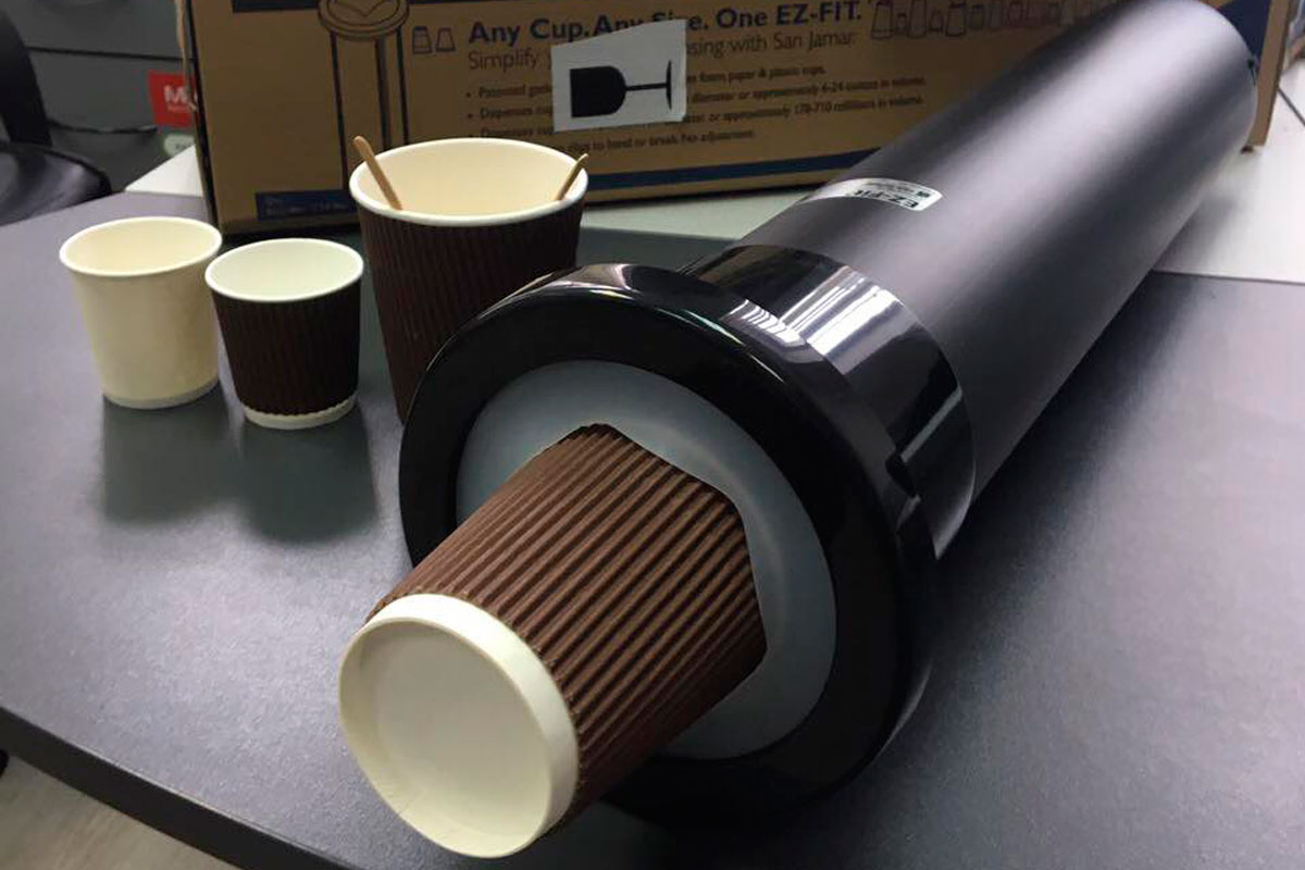 Универсальный диспенсер для стаканов и крышек: инновационное решение для эффективных заведений питания