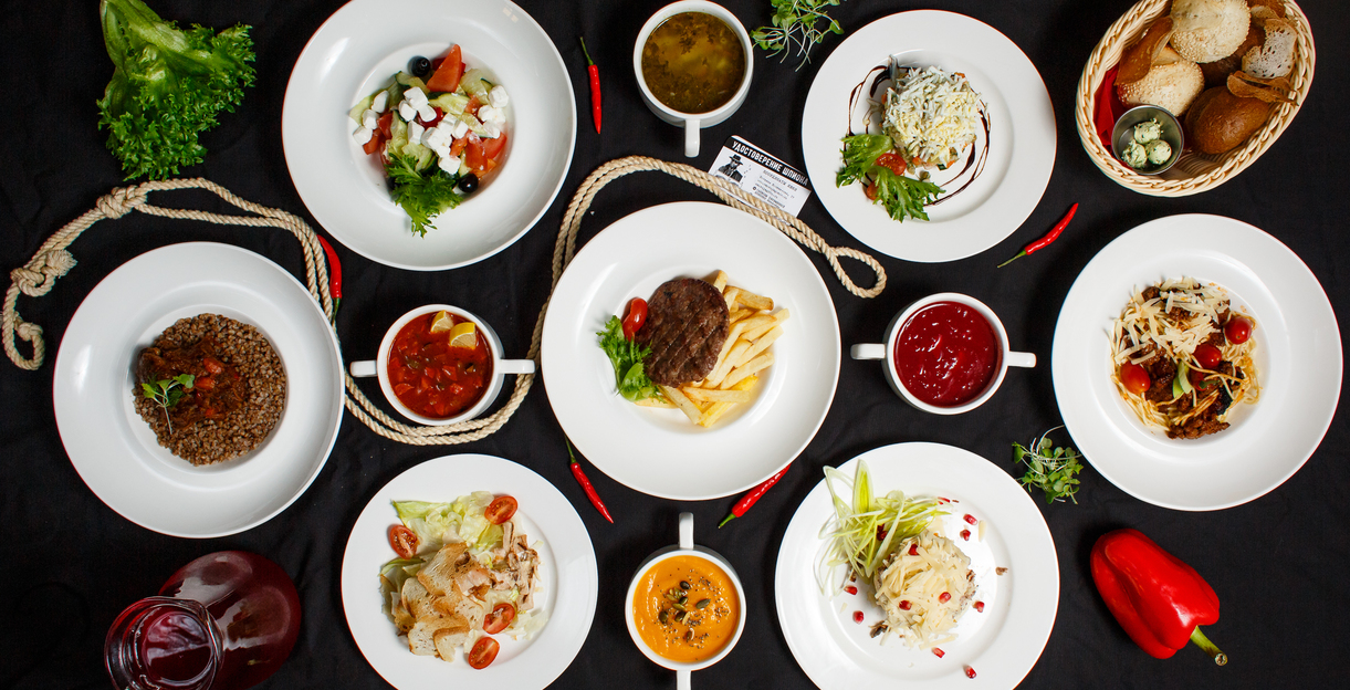 Как заказать идеальный бизнес-ланч в офис: советы и идеи