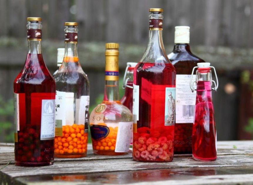 Искусство домашней алхимии: секреты приготовления традиционных и авторских настоек и ликеров